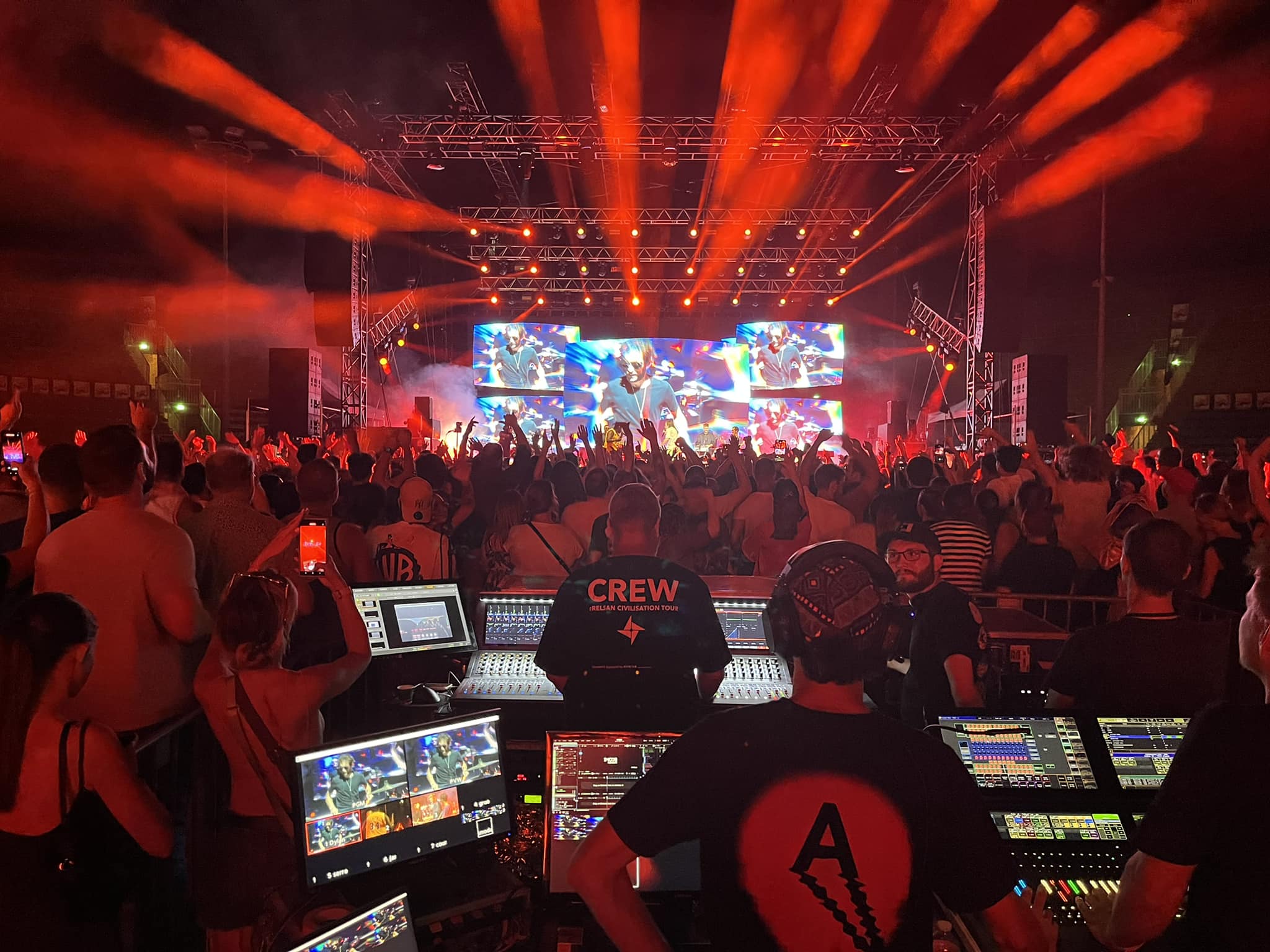 Installation Strike M de chez Chauvet